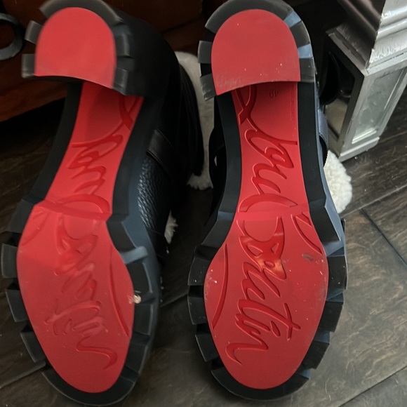 Black leather and shearling Christian Louboutin chunky heel boot. - Picture 8 of 8